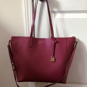 🎀MICHAEL KORS TOTE🎀